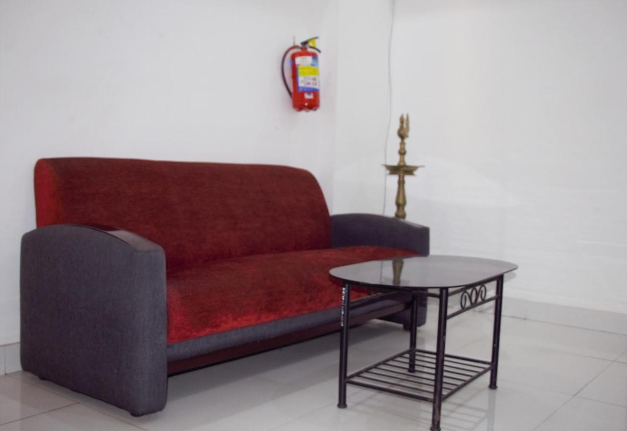 East Coast Hotell Thiruvananthapuram Exteriör bild