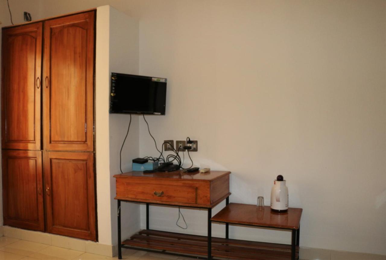 East Coast Hotell Thiruvananthapuram Exteriör bild