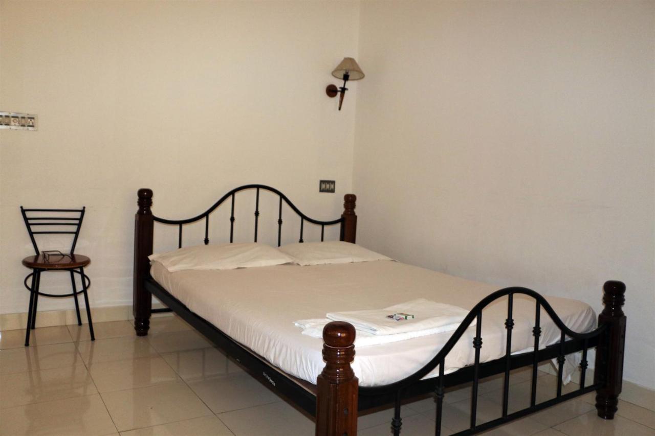 East Coast Hotell Thiruvananthapuram Exteriör bild