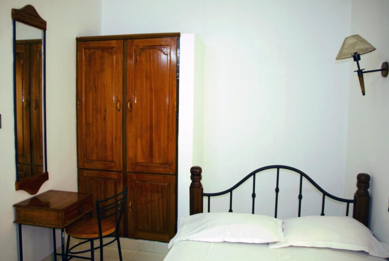East Coast Hotell Thiruvananthapuram Exteriör bild