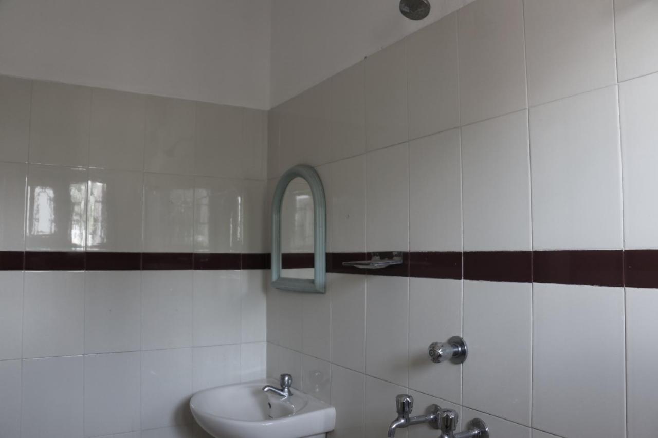 East Coast Hotell Thiruvananthapuram Exteriör bild
