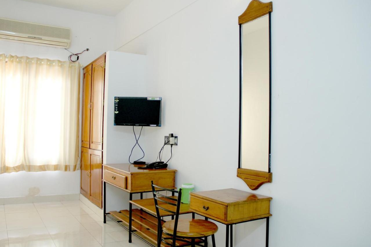 East Coast Hotell Thiruvananthapuram Exteriör bild