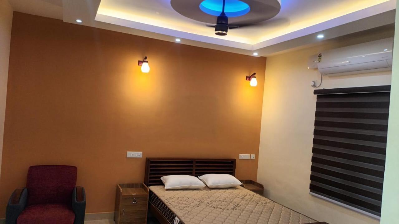 East Coast Hotell Thiruvananthapuram Exteriör bild